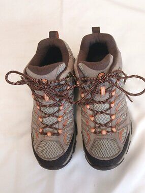 Women's Merrill Moab 3 mid waterproof hiking boots, size 8 1/2